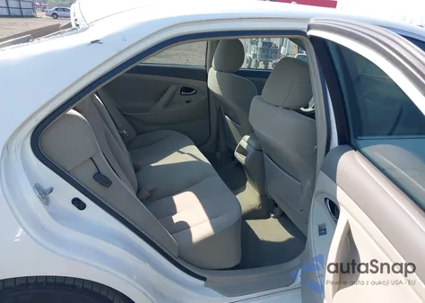 2011 Toyota Camry Le z USA, uszkodzony, nr VIN 4T4BF3EK2BR212575